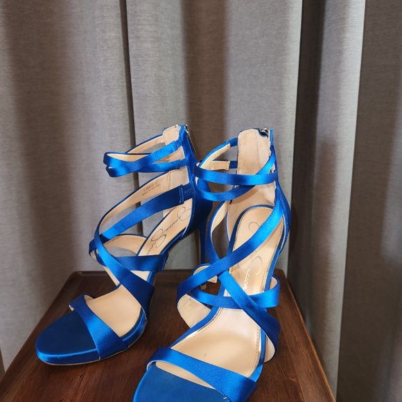 Heels - Picture 3 of 4